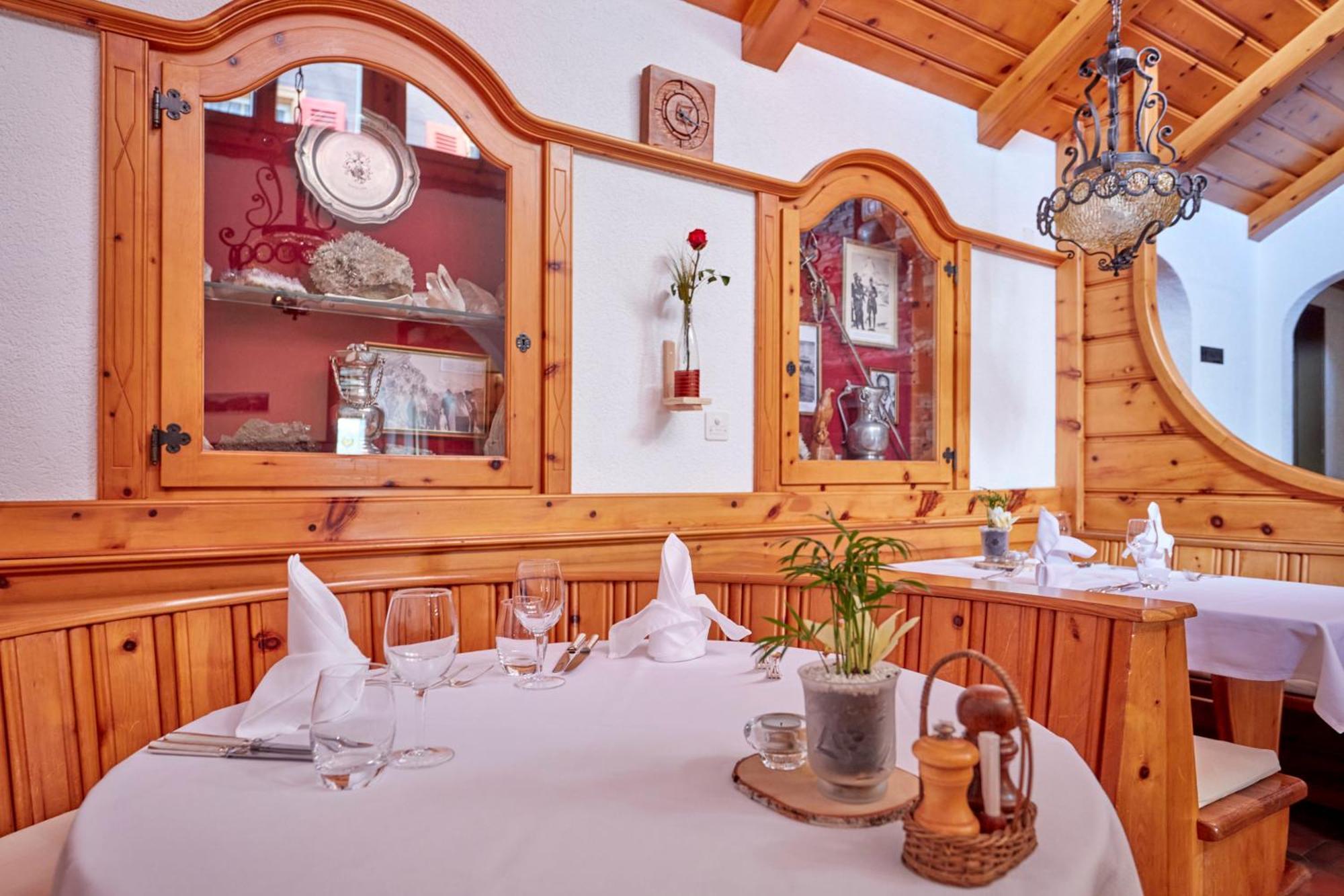 Hotel Alpenblick Zeneggen Exteriér fotografie