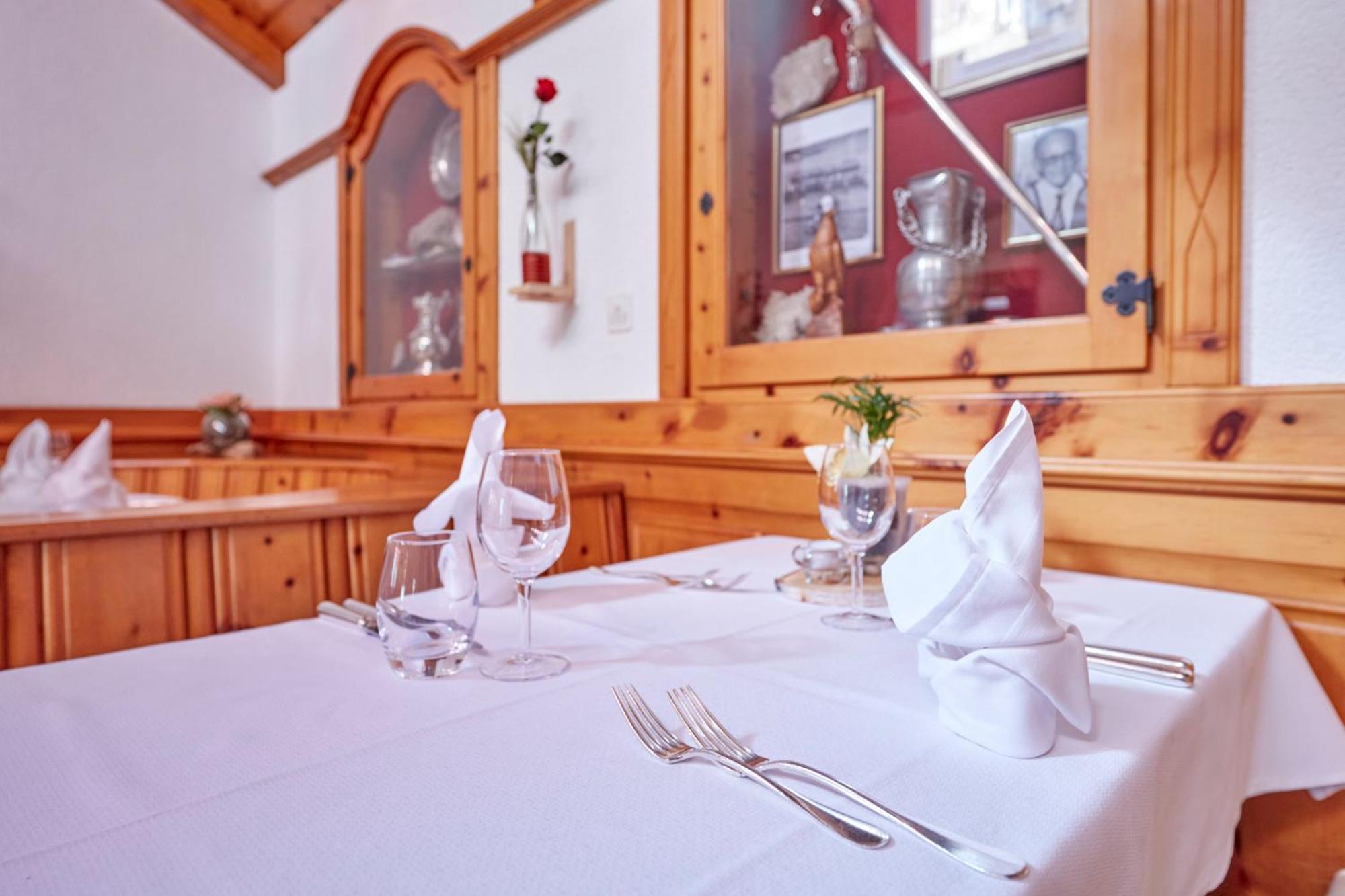 Hotel Alpenblick Zeneggen Exteriér fotografie